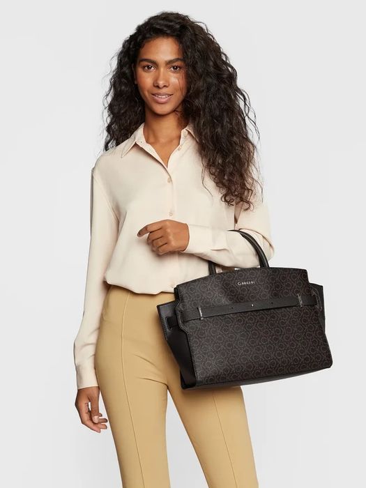 Calvin Klein оригинална дамска чанта