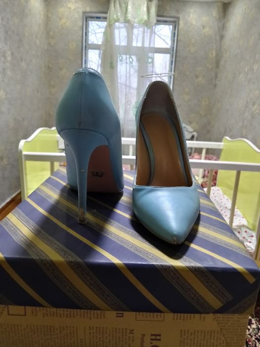 Женские  туфли  на каблуке