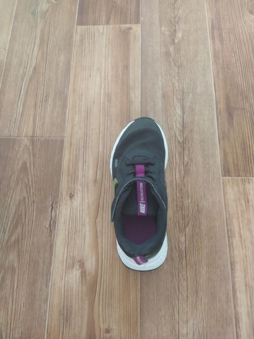 Продаю кросовки NIKE