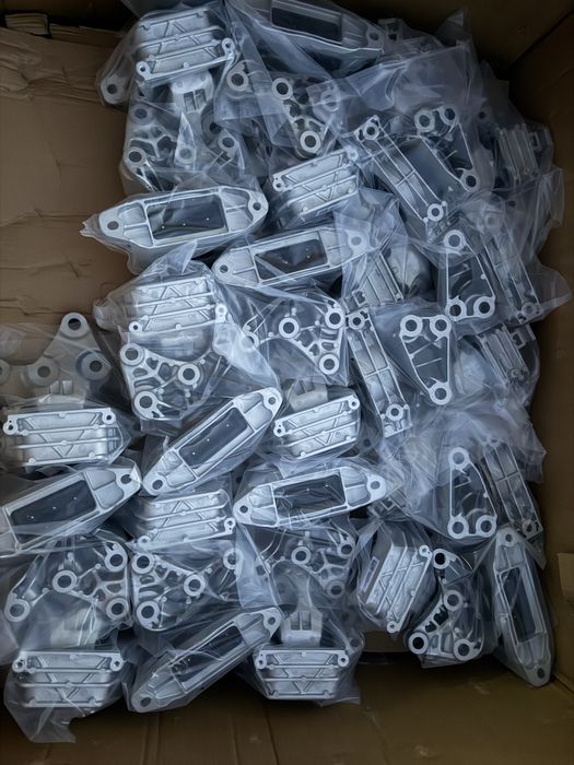 Мотор каропка падушка  Малибу оних монза трекер екуинох каптива травер