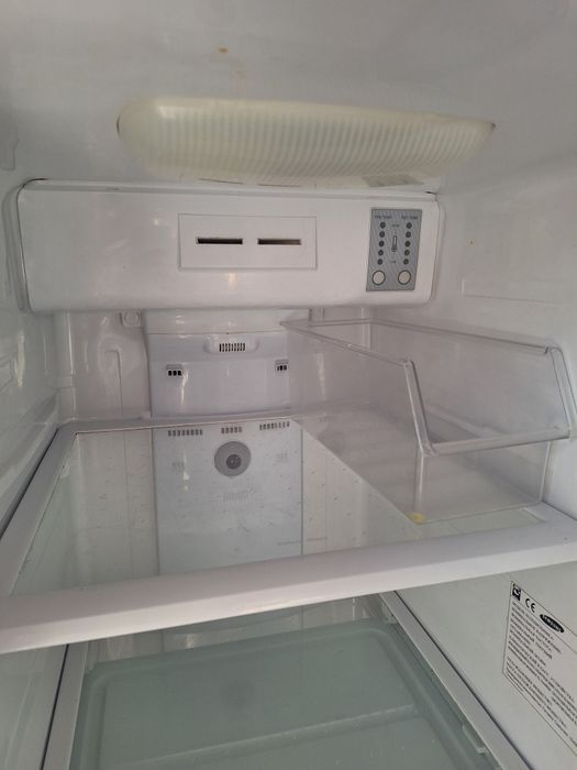 Продам 2х камерный холодильник Samsung