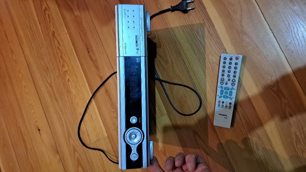 Продам тюнер для спутниковой антенны Openbox F300FTA