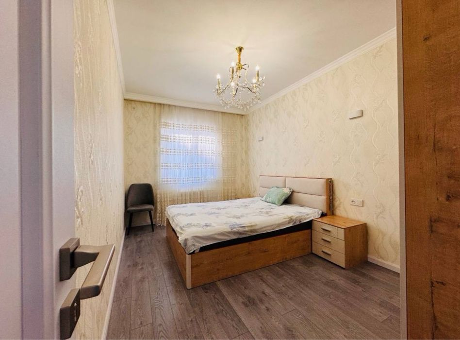 Ойбек метро, 4х комнатная квартира В центре