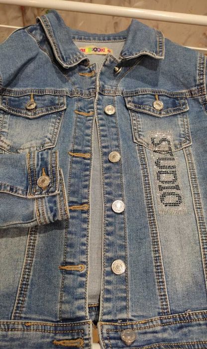 Джинсовая куртка на рост 156см