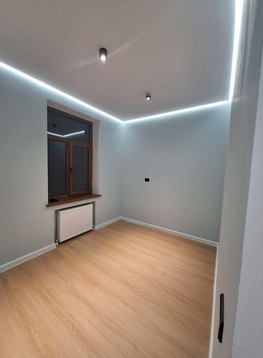 Продажа Чирчик 3+1/2/2 кирпич Навои ор.р 9 школа