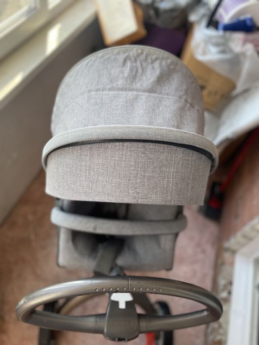 Продам коляску Stokke