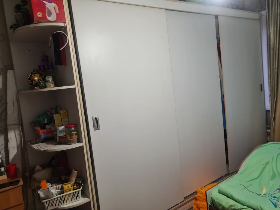 Продам шкаф большой