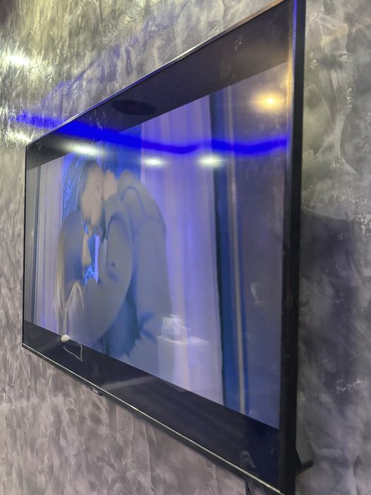 Телевизор, Самсунг 43 инча