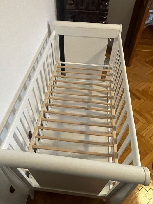 Patut lemn cu sertar nefolosit