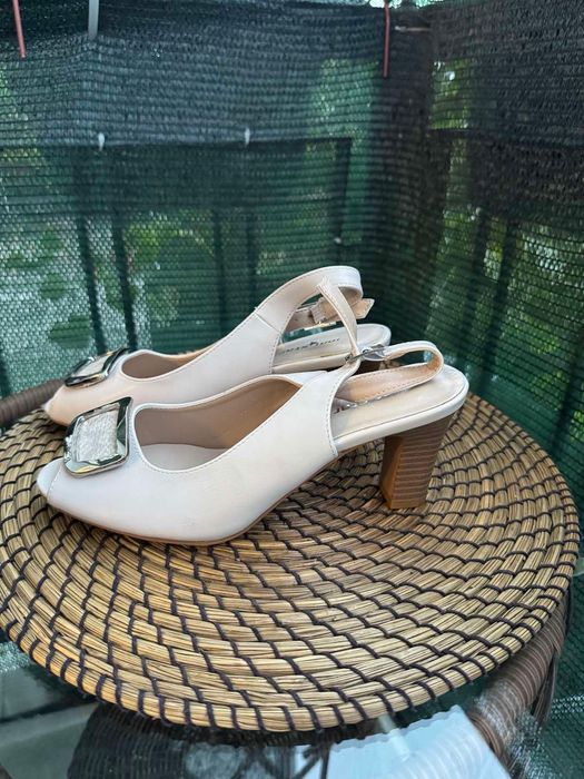 Нови сандали 20лв