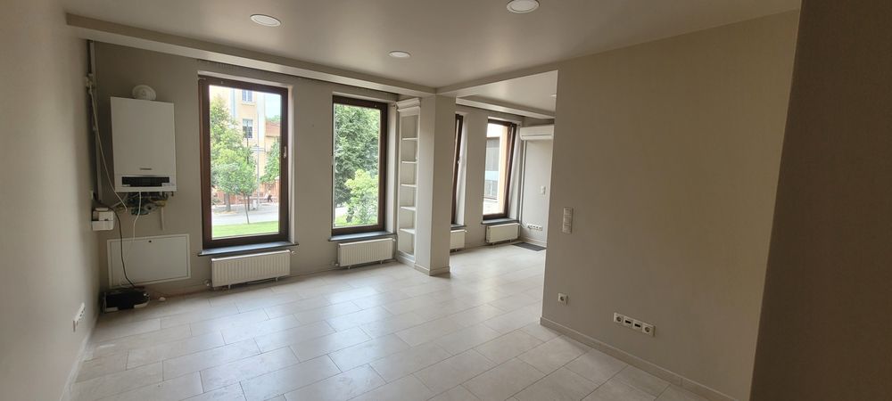 Spațiu de închiriat central, Bulevardul Republicii