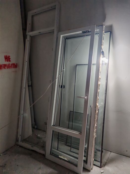 Продам пластиковые окно +двер, торг