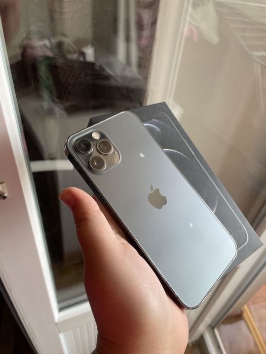 iPhone 12Pro 256гб с коробкой