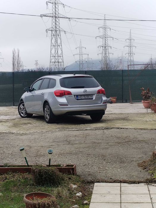 Vând ,Opel Astra j, Sport Tourer,Exklusiv,euro 5,