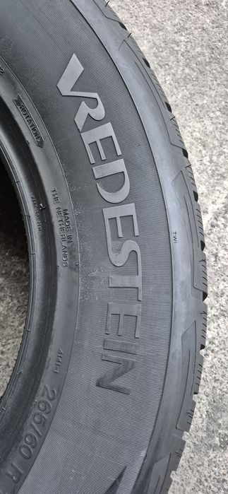 4 anvelope iarna ca si noi Vredestein 265/60/18.Pretul este pe bucata.