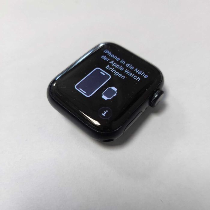 Смарт часовник Apple Watch SE (GPS) 40MM 100%bat Midnight