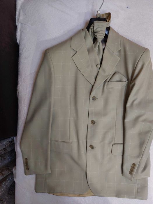 Costum bărbătesc ocazie deosebit