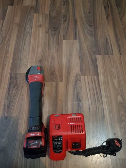 Flex Milwaukee M18 FSAGV115XPDB cu variator de turatie