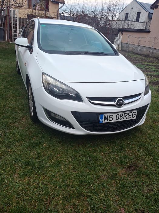 Vand Opel Asta, an fabricație 2013, 1.7 CDTI, Euro 5, km puțini