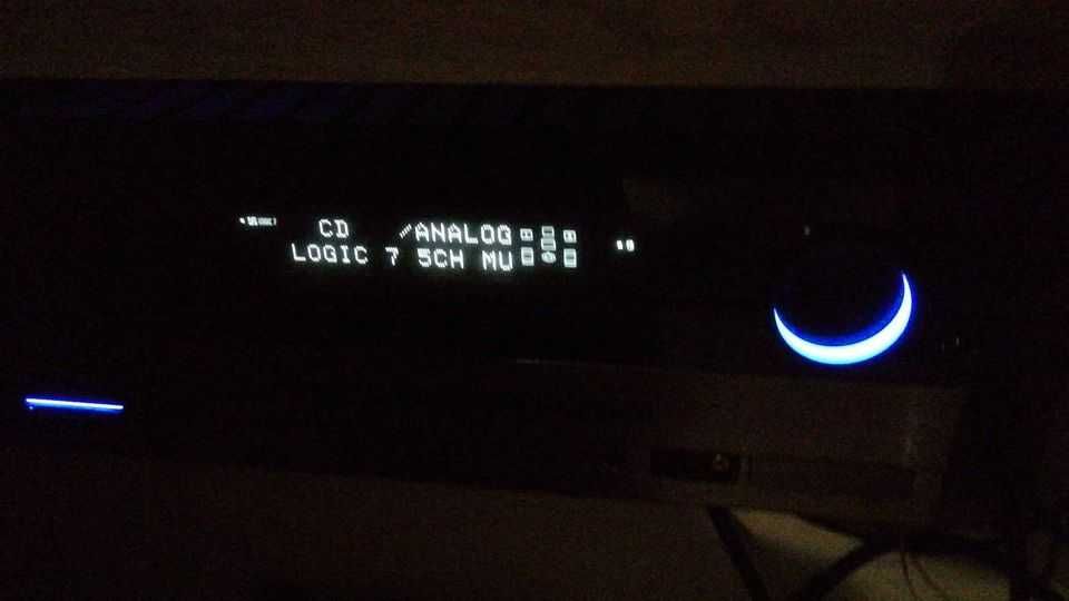 Amplituner (Statie) Harman Kardon AVR 138 - Poze reale