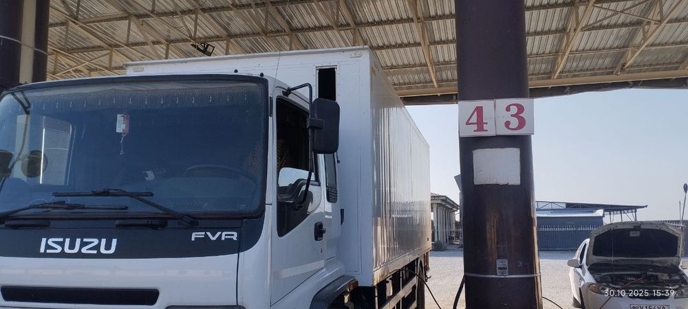 Исузи кузув сотилади