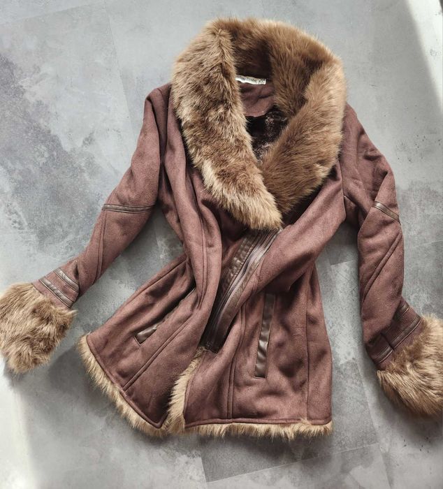 Дамско яке Calvin Klein, червено яке кожа, палто Bershka