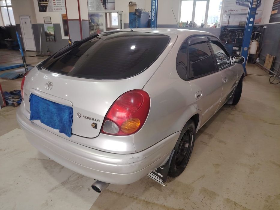 Toyota corolla 2000 г