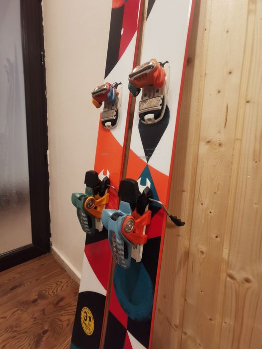 Schiuri freeride noi Volkl Three