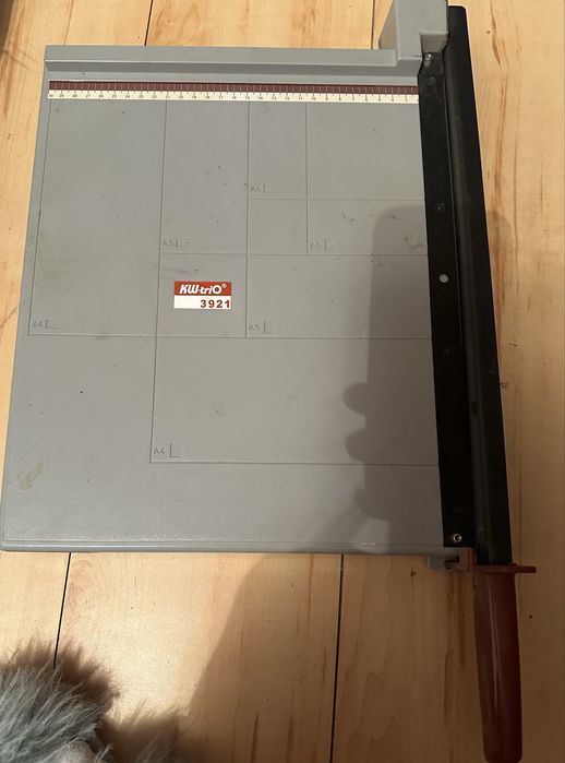 Продам резак для бумаги