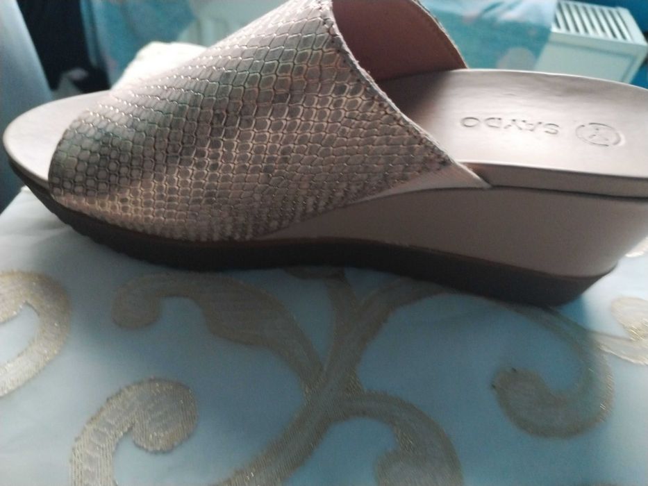 Saboti nepurtati marimea 38