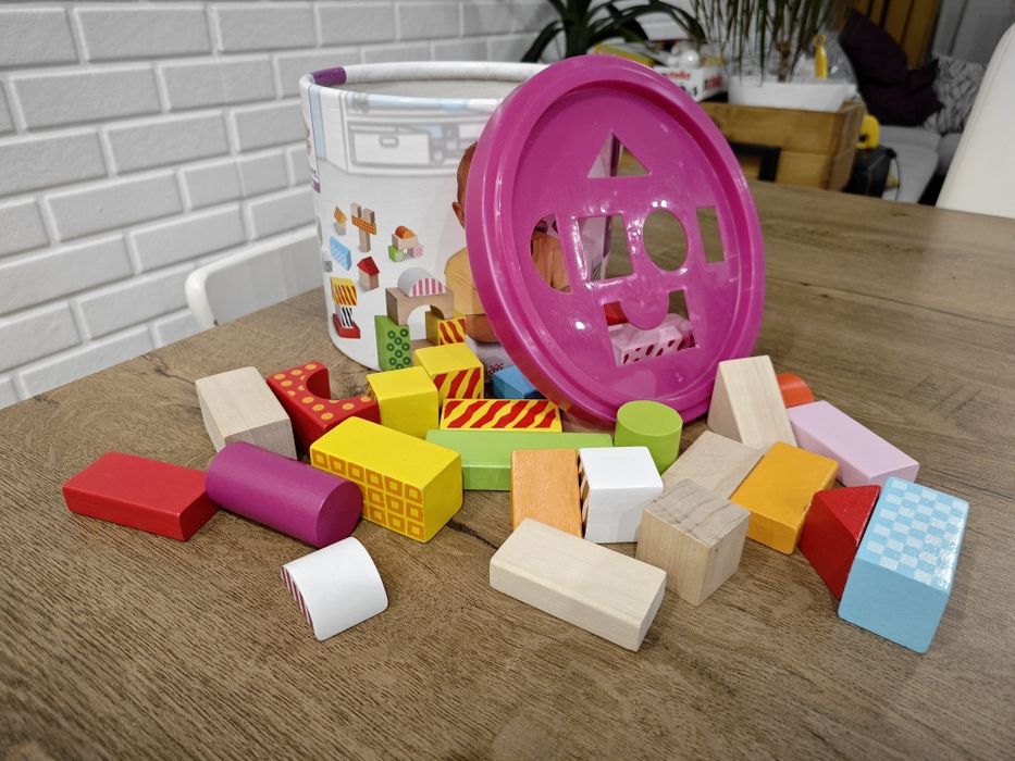 Детски играчки - конструктор, писта, музикална, блокчета и тн