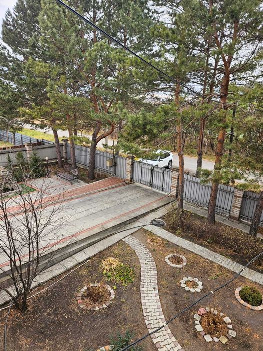 Продам  кирпичный коттедж