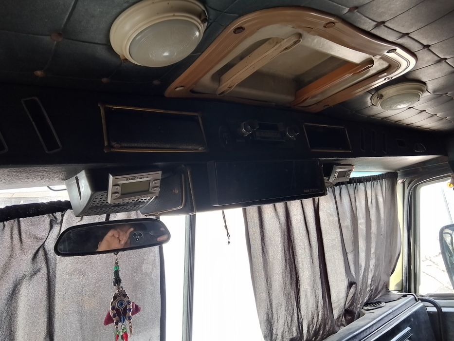Kamaz sotiladi sastaniya yaxshi kelishamz yashil rangli balon yangilan