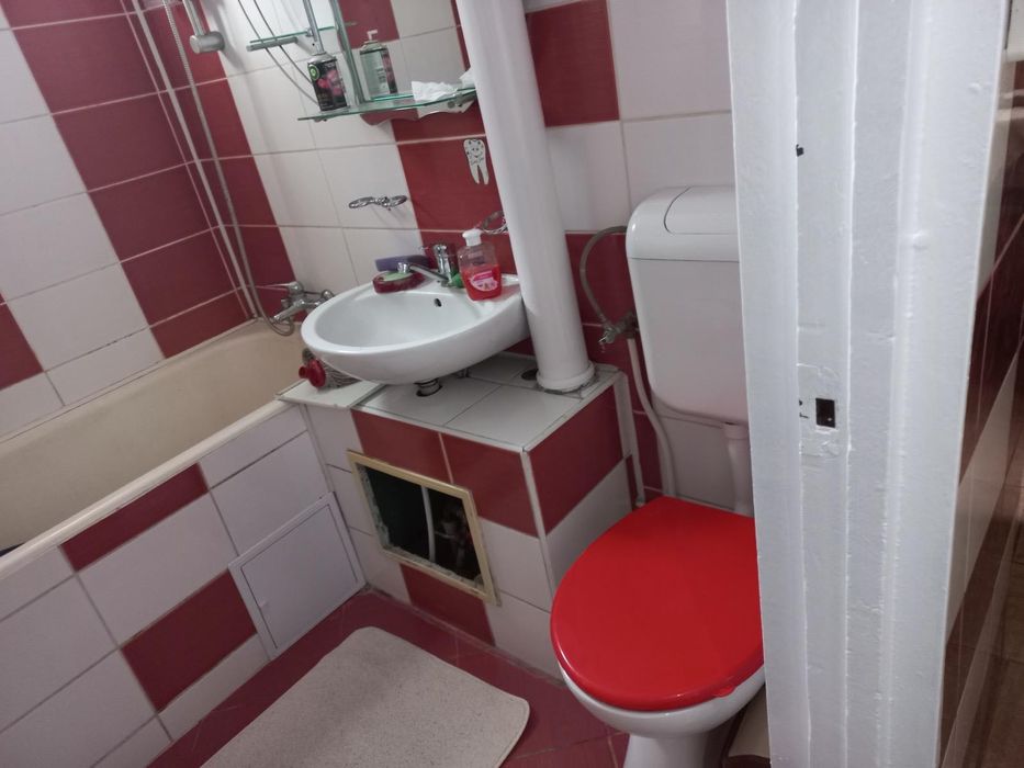 Se închiriază apartamentul 3 camere Dâmbu