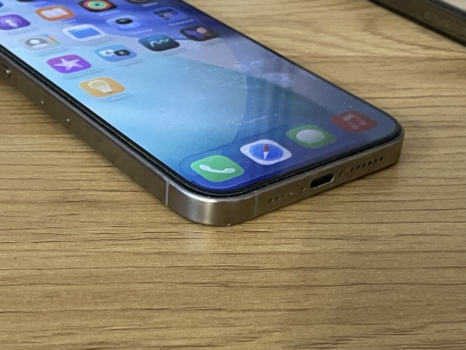 Бартер iPhone 15 pro max 256gb 90% natural