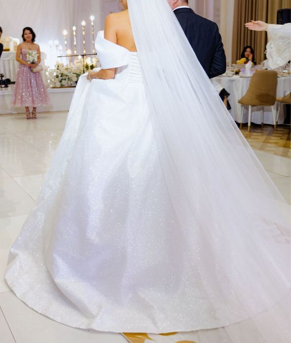 Свадебные платья