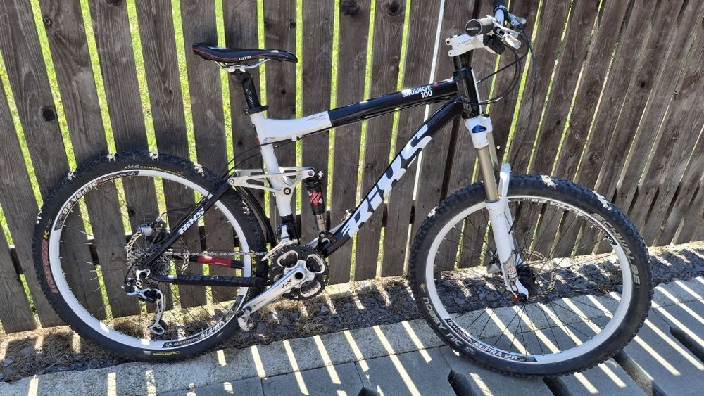 Bicicleta full suspension BIXS