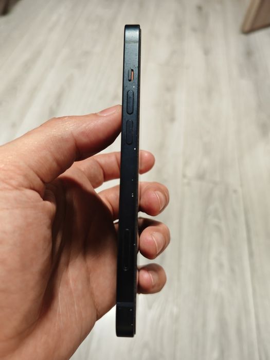 IPhone 13 simplu