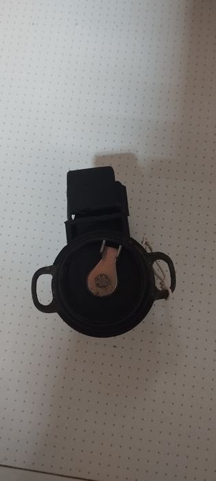 Продам запчасти на Мазду 323