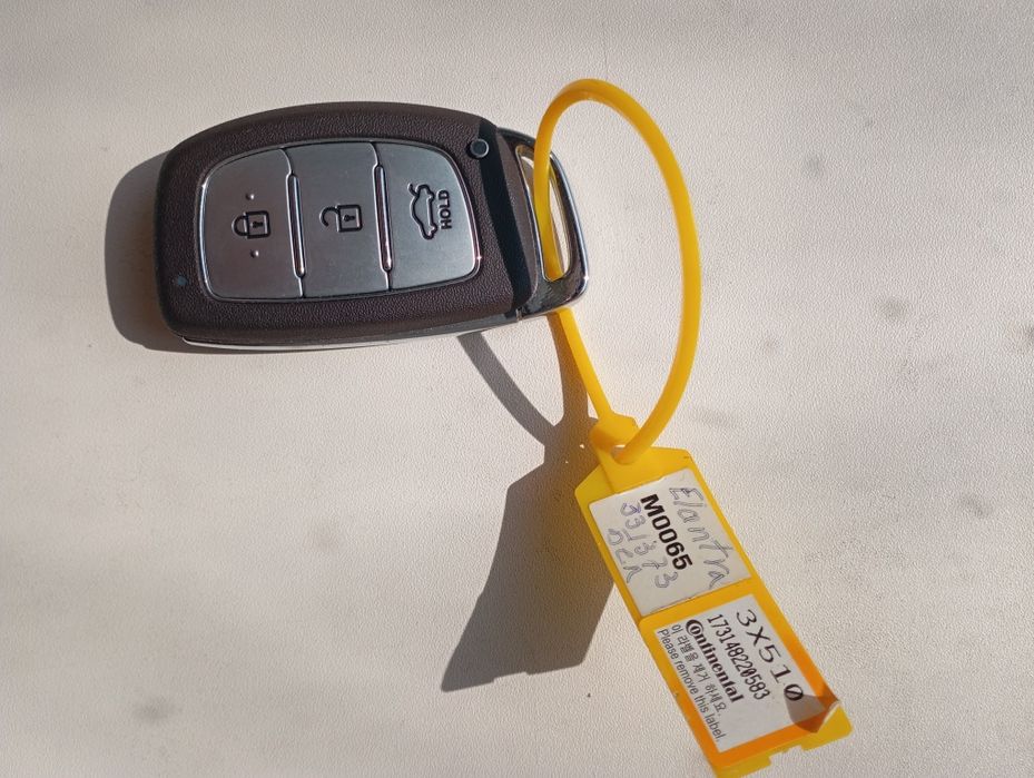 Продам ключи от hyundai elantra 2015