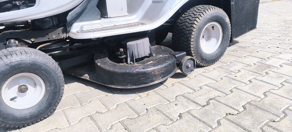 Tractoras gazon!