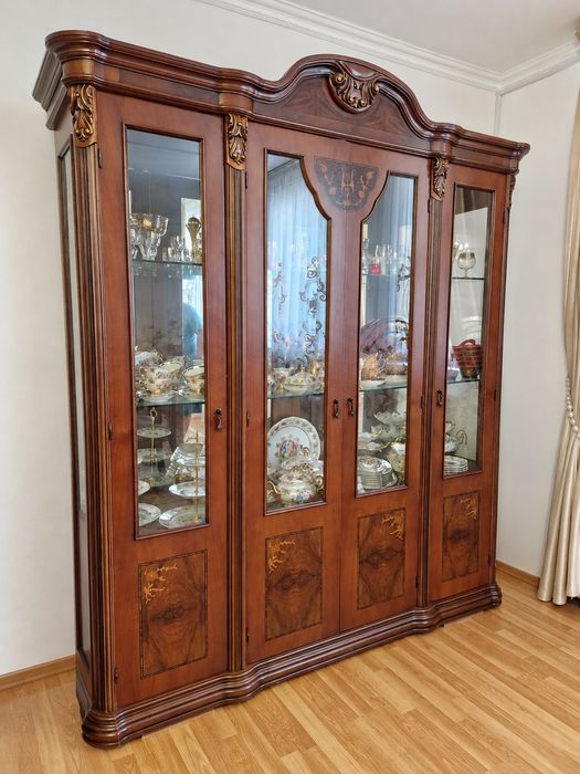 4-х дверный сервант