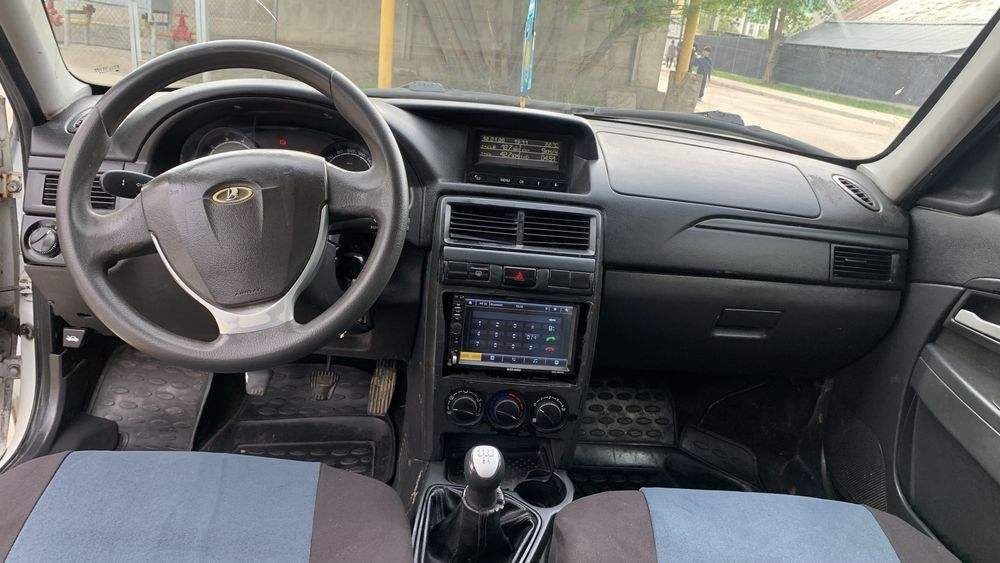 Лада приора универсал