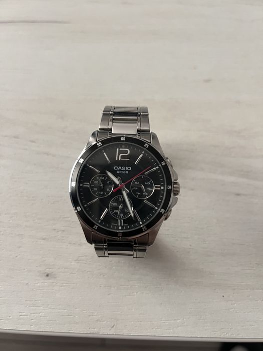 Ceas Casio argintiu, otel inoxidabil