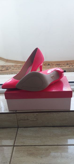Pantofi stiletto