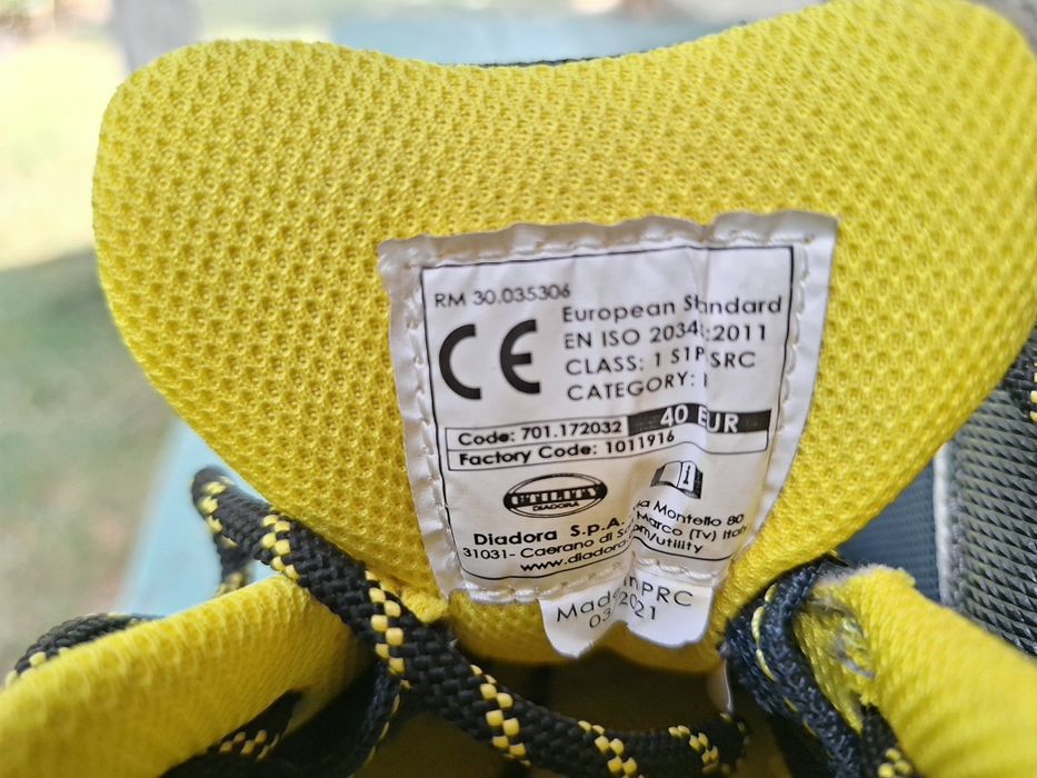 Нови предпазни обувки Diadora Blitz Low S1P SRC