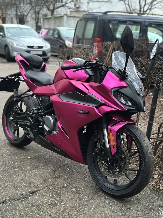 Motocicletă CFMOTO 300sr