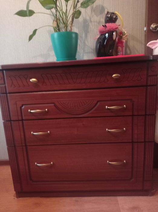 Спальный гарнитур