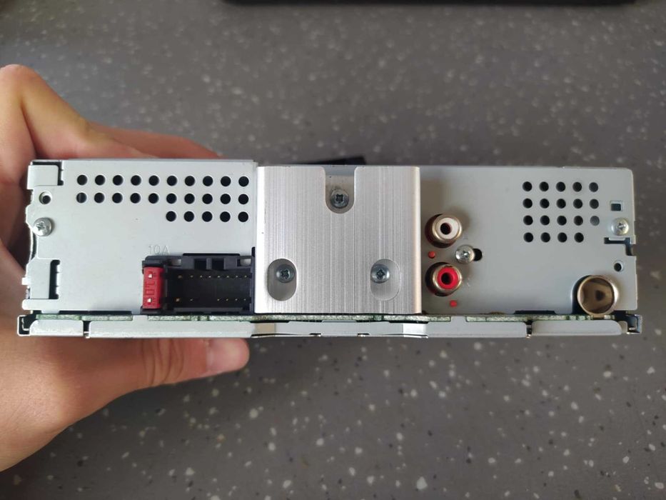 Pioneer MVH-S120UB плейър