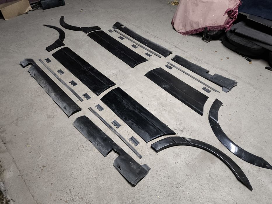 Широкий молдинг Passat B3